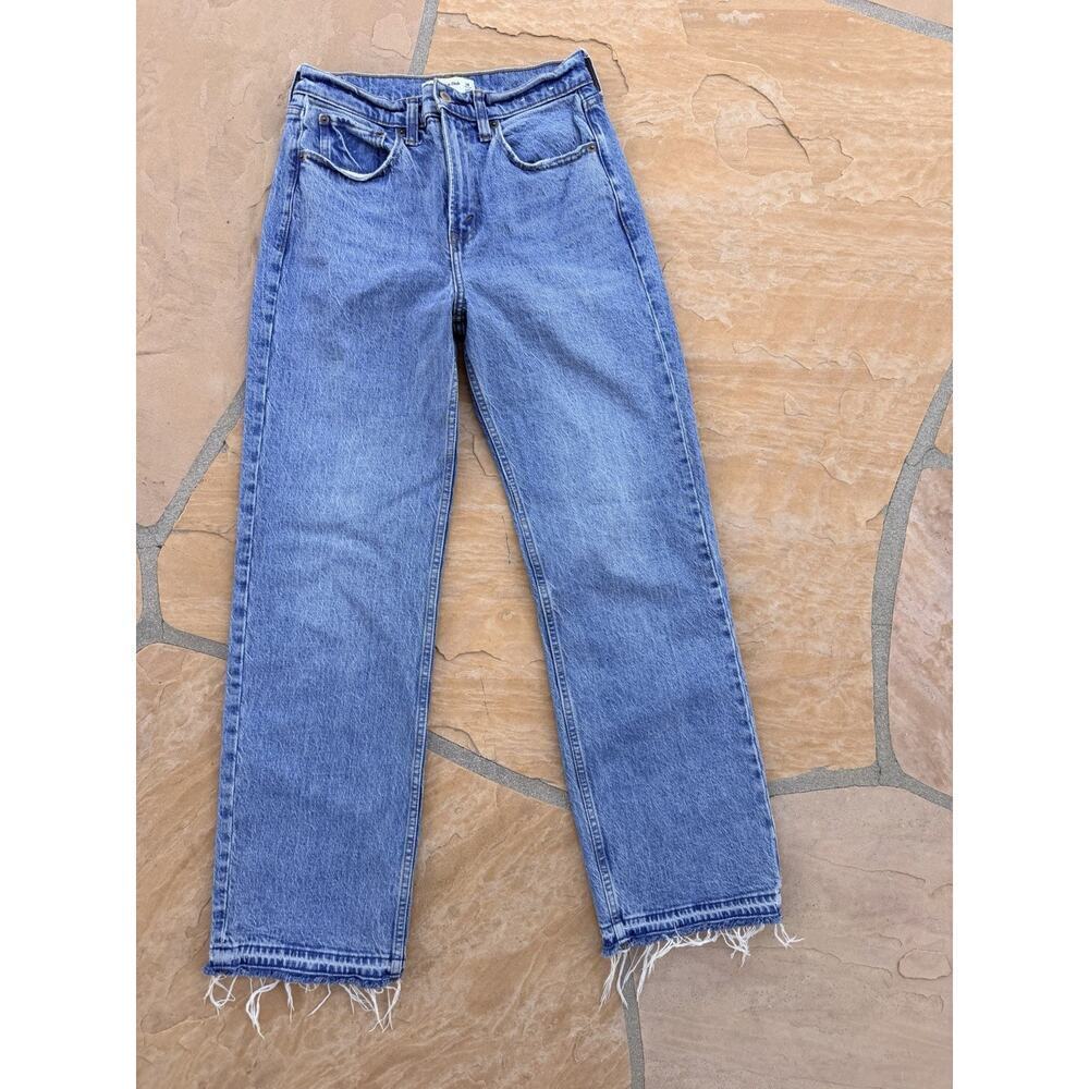 Abercrombie & Fitch Relaxed High Rise Blue Denim Jeans 26